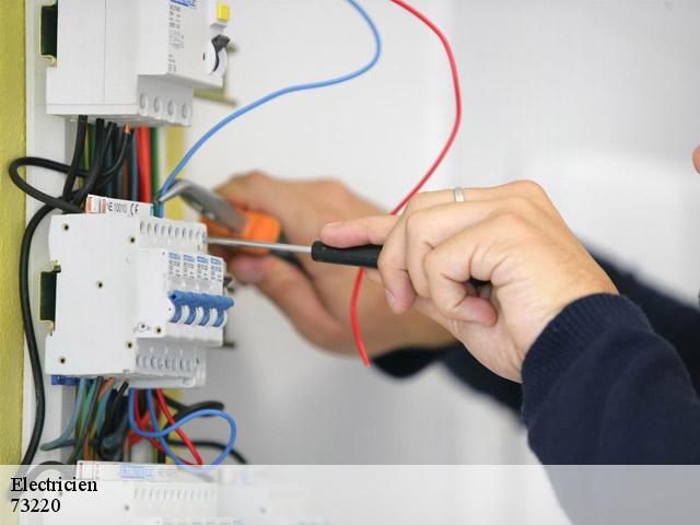 Electricien 73220